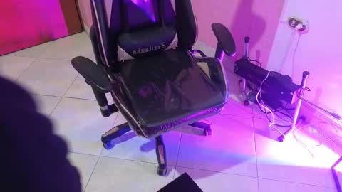 missy_sub online show from January 12, 9:55 pm