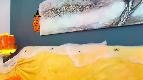 Missy online show from October 31, 8:09 pm