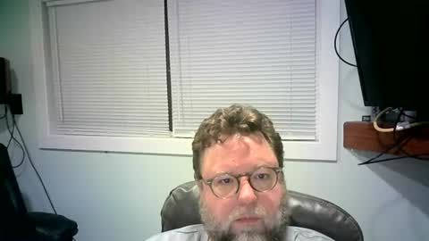 Snapshot of mister_happy567 chatting on February 23, 7:55 am Mr. Happy online show from February 23, 7:55 am