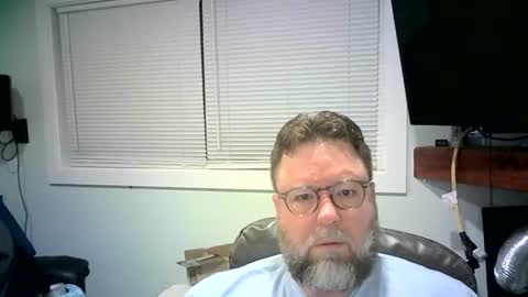 Snapshot of mister_happy567 chatting on March 11, 3:36 am Mr. Happy online show from March 11, 3:36 am