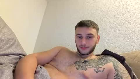 Brokebutcute online show from October 18, 8:02 pm