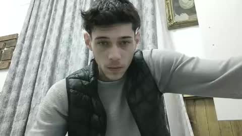 MisteriosoXragazzoX online show from November 23, 5:38 am