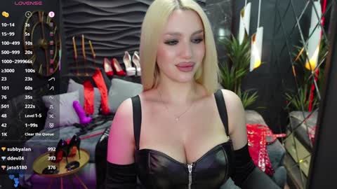 Darsy online show from February 6, 12:26 pm