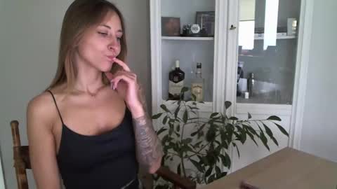 Snapshot of mistress_kasandrra chatting on January 25, 12:16 pm Mistress Cassie - Cash online show from January 25, 12:16 pm
