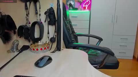 Mistress Kristi online show from May 7, 7:42 pm