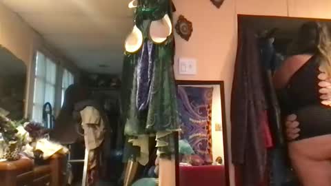 MistyVale online show from October 27, 6:41 pm