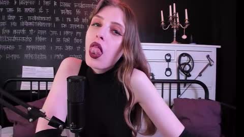 Mistress Marlene online show from November 18, 11:57 am