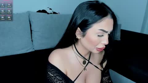 Snapshot of mistress_meryem chatting on December 4, 8:12 pm mistress_meryem online show from December 4, 8:12 pm