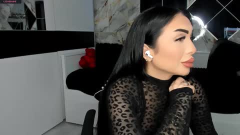 Snapshot of mistress_meryem chatting on March 11, 3:04 am mistress_meryem online show from March 11, 3:04 am