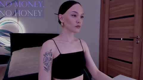 Mistress Mia online show from November 9, 3:43 am