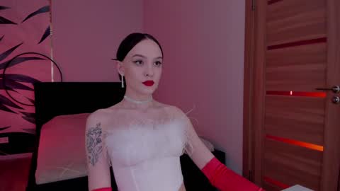 Snapshot of mistress_mialibra chatting on December 22, 1:44 pm Mistress Mia online show from December 22, 1:44 pm