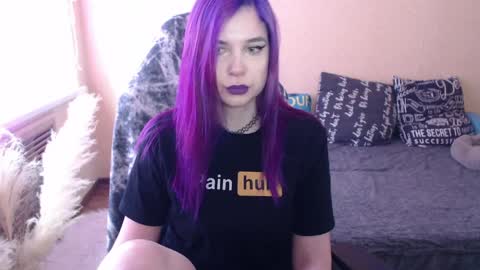 Miss Bailey online show from April 9, 11:27 am