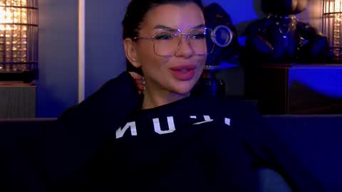 Elenia online show from October 16, 12:16 pm