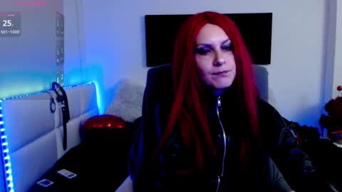 MistressEvelyn  online show from March 12, 5:24 am