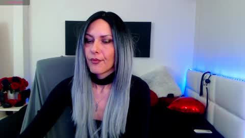 MistressEvelyn  online show from February 28, 7:05 am