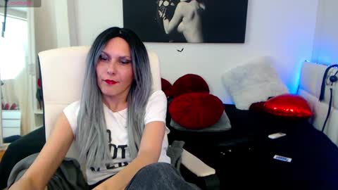 MistressEvelyn  online show from February 20, 1:40 pm
