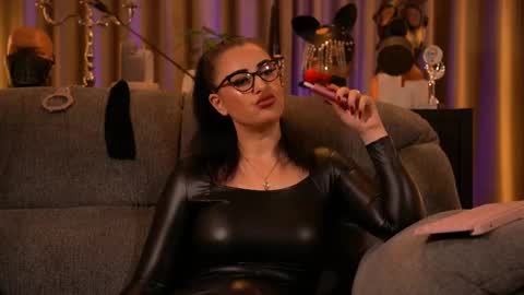 Mistress Kelly online show from October 7, 12:17 am