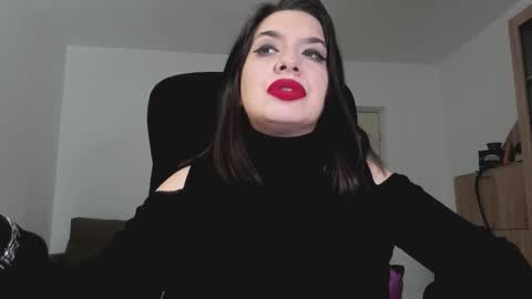 YourGoddessM online show from January 19, 5:06 am