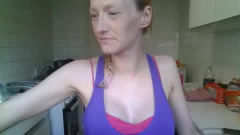 mistressmilly32 online show from May 14, 1:31 pm