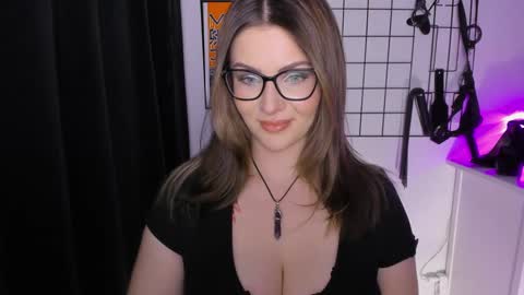 Snapshot of mistresssandy chatting on March 10, 12:50 am SANDY online show from March 10, 12:50 am