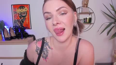 Snapshot of mistresssandy chatting on January 10, 4:20 pm SANDY online show from January 10, 4:20 pm