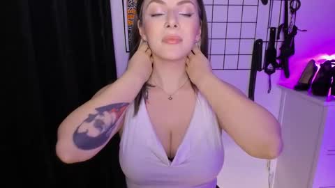 Snapshot of mistresssandy chatting on February 26, 9:53 pm SANDY online show from February 26, 9:53 pm