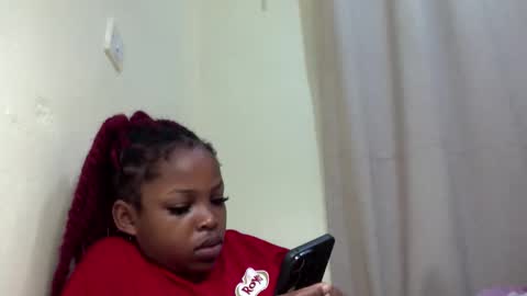 misty_shee online show from April 19, 6:36 am