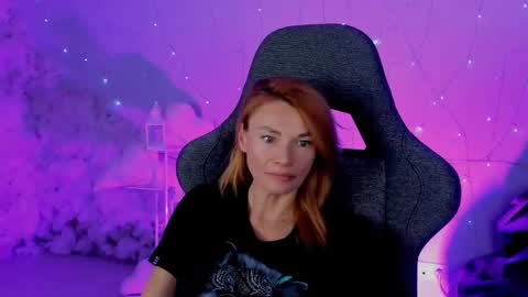 Snapshot of mistybarnes chatting on March 10, 11:55 am MistyBarnes NONUDE MODEL online show from March 10, 11:55 am