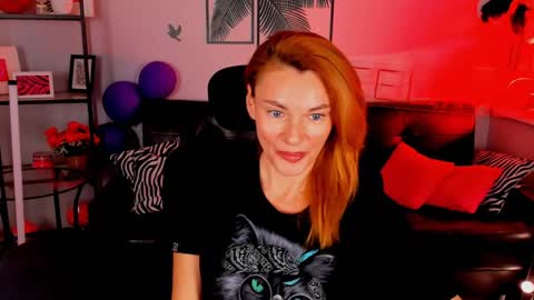 Snapshot of mistybarnes chatting on January 9, 8:34 am MistyBarnes NONUDE MODEL online show from January 9, 8:34 am