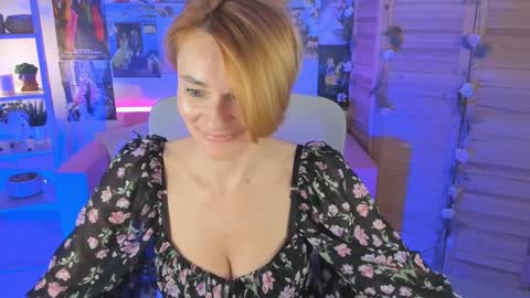 Snapshot of mistybarnes chatting on January 24, 2:41 pm MistyBarnes NONUDE MODEL online show from January 24, 2:41 pm