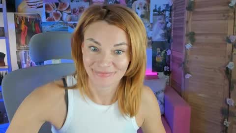 Snapshot of mistybarnes chatting on January 31, 11:35 am MistyBarnes NONUDE MODEL online show from January 31, 11:35 am