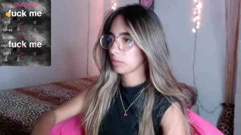 mitchwilson1 online show from October 24, 12:11 am