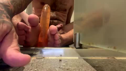 mitchybudz97 online show from January 10, 2:00 pm
