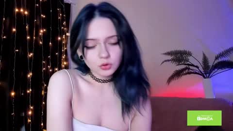 Snapshot of miuri_miy chatting on February 19, 8:41 pm Yuka online show from February 19, 8:41 pm