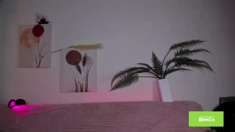Snapshot of miuri_miy chatting on February 22, 7:36 pm Yuka online show from February 22, 7:36 pm