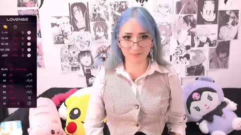 Snapshot of miwaviolet chatting on December 9, 10:20 pm Miwa Violet online show from December 9, 10:20 pm