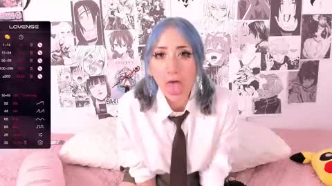 Snapshot of miwaviolet chatting on December 7, 3:31 am Miwa Violet online show from December 7, 3:31 am