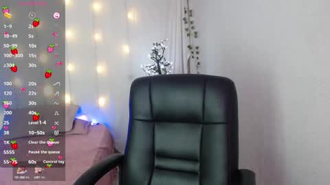 mixie_cute online show from January 12, 9:29 pm