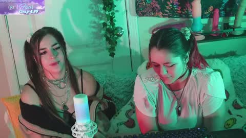 Hera  Tethra Bathtub stream  20k followers  Ask about our custom videos3 online show from January 8, 6:20 pm