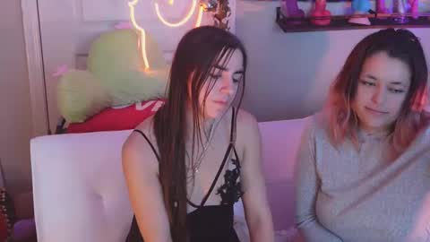 Hera  Tethra Bathtub stream  20k followers  Ask about our custom videos3 online show from March 3, 6:56 pm