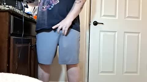 hoodyhoo online show from February 23, 7:10 am