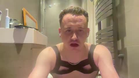 Snapshot of mkemp458 chatting on February 9, 12:06 am mkemp458 online show from February 9, 12:06 am