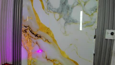 LUCRECIA   NEW ACCOUNT online show from April 3, 6:04 pm