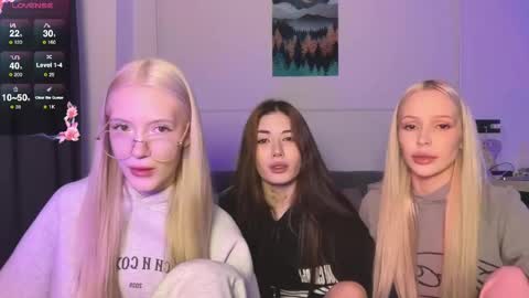 alice and ray online show from April 7, 9:39 pm