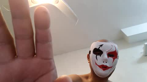 mmm86011 online show from September 21, 4:11 pm