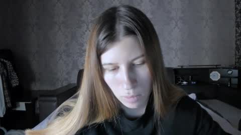 Lili online show from November 28, 11:17 am