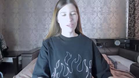 Lili online show from November 5, 10:39 am