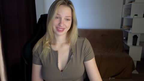Lili online show from January 3, 8:10 am