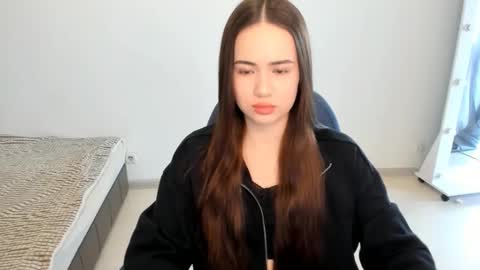 Snapshot of mmm_bananaa_ chatting on February 9, 9:47 am Beata online show from February 9, 9:47 am