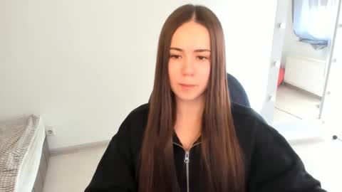 Snapshot of mmm_bananaa_ chatting on February 16, 12:32 pm Beata online show from February 16, 12:32 pm
